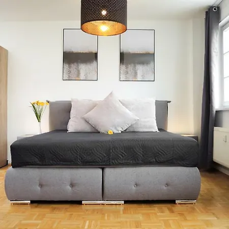 Flex Living - Nikolai Leipzig