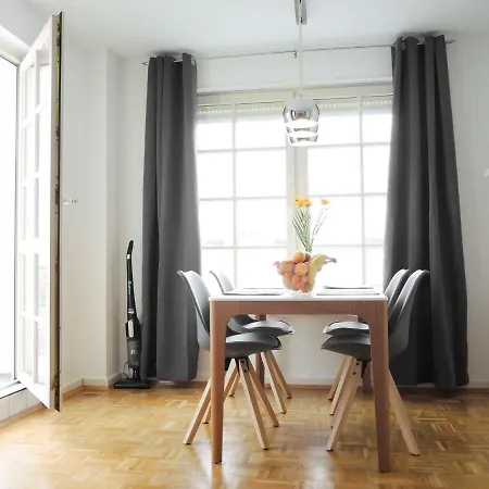 Flex Living - Nikolai Apartment *
